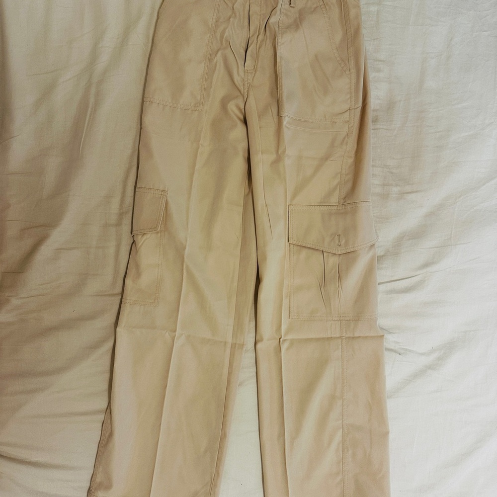 Amazon Essentials Women's Tan Cargo Pants with Side Pockets